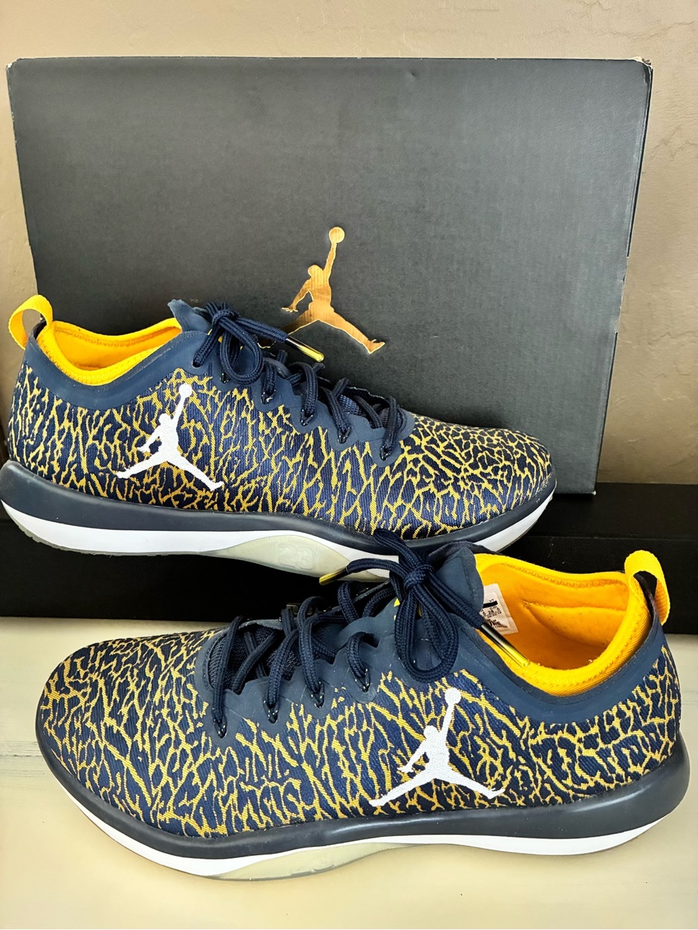 Jordan Men’s Navy and Yellow Low-Top Sneakers